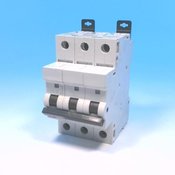 AHC062 by EATON CORPORATION