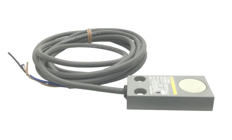 OMRON TL-W5E2