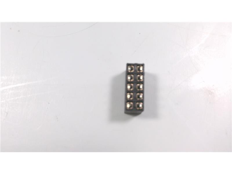 AMPHENOL 68683-305LF