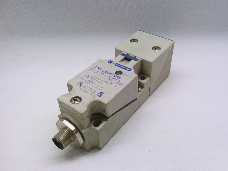 SCHNEIDER ELECTRIC XS7-C40KPM40