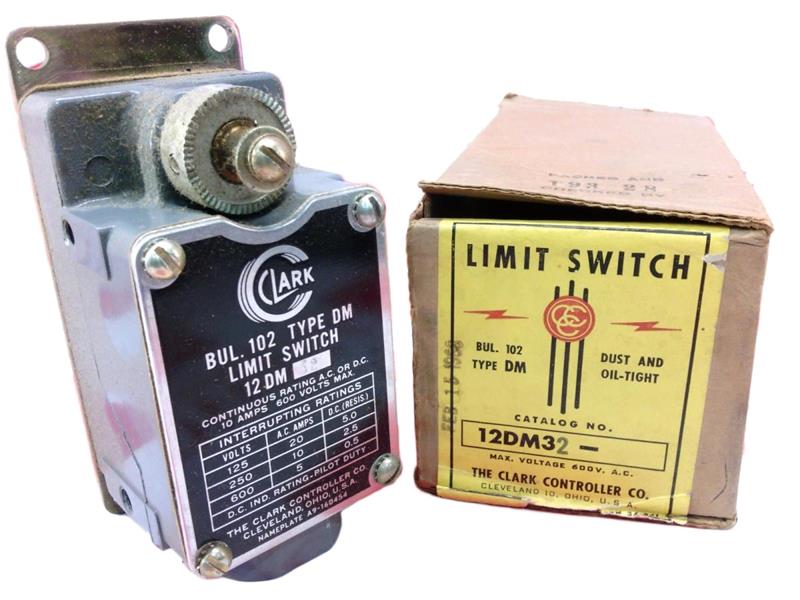 12DM32 by DANAHER CONTROLS