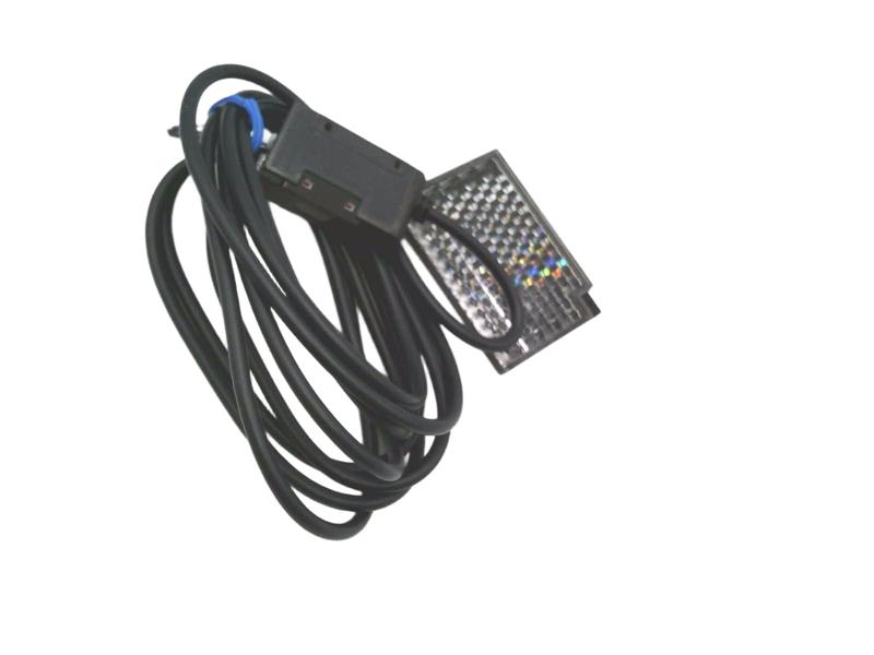 OMRON E3S-R81