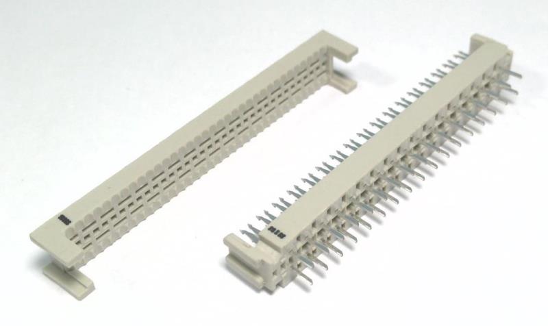 TE CONNECTIVITY 3-216093-4