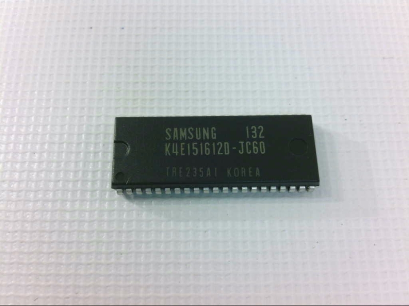 SAMSUNG K4E151612DJC60