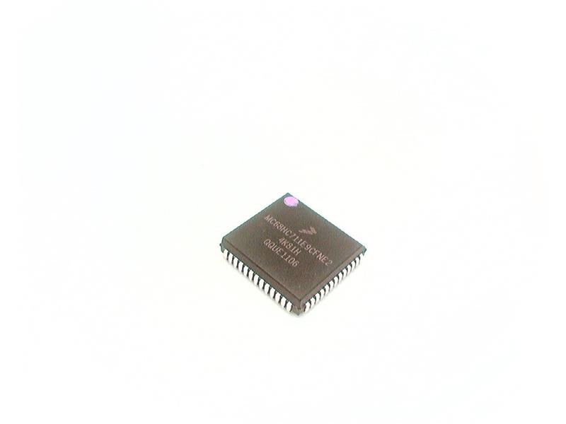 NXP SEMICONDUCTOR MC68HC711E9CFNE2