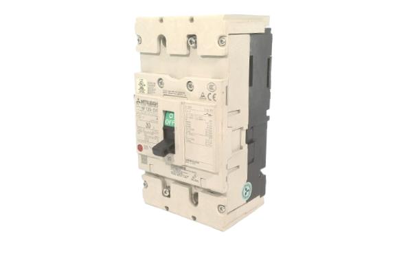 MITSUBISHI NF125-SVU3030