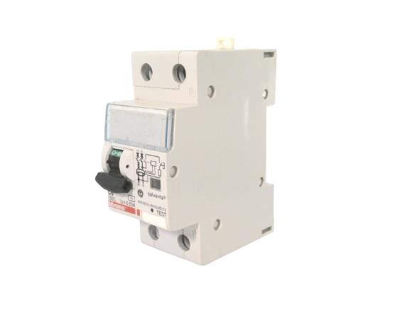 G8813A/6AC by LEGRAND