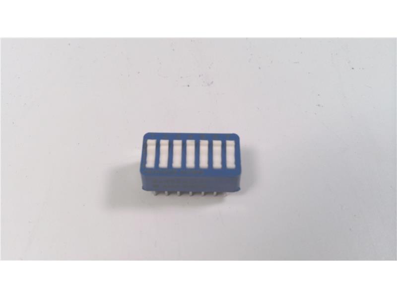 TE CONNECTIVITY 5435640-1