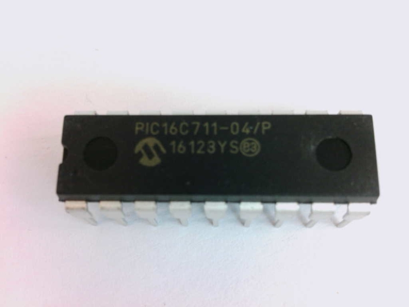 GENERIC PIC16C71104P
