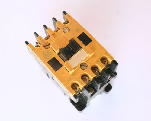 ALLEN BRADLEY 100-A09NA3