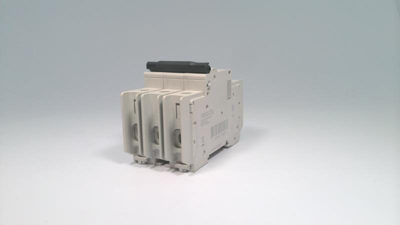 SCHNEIDER ELECTRIC M9F42306