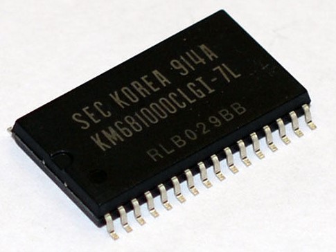 HM628128BLFPI-8 by HITACHI