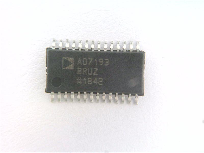 ANALOG DEVICES AD7193BRUZ