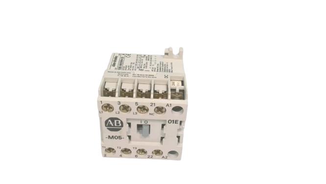 ALLEN BRADLEY 100-M05NZ2431
