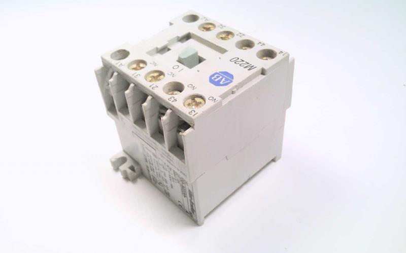 ALLEN BRADLEY 700-M220A1