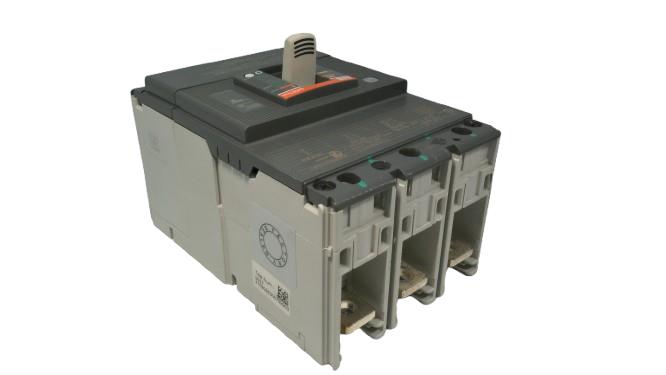 ASEA BROWN BOVERI XT4H 250 TMA 250-2500 3P F F