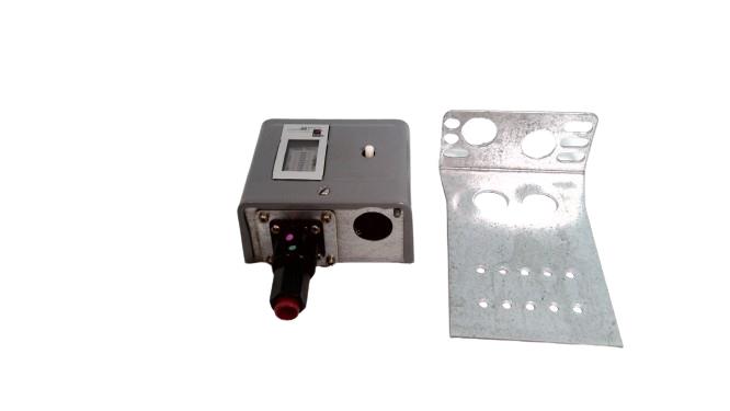 JOHNSON CONTROLS P70KA-7C