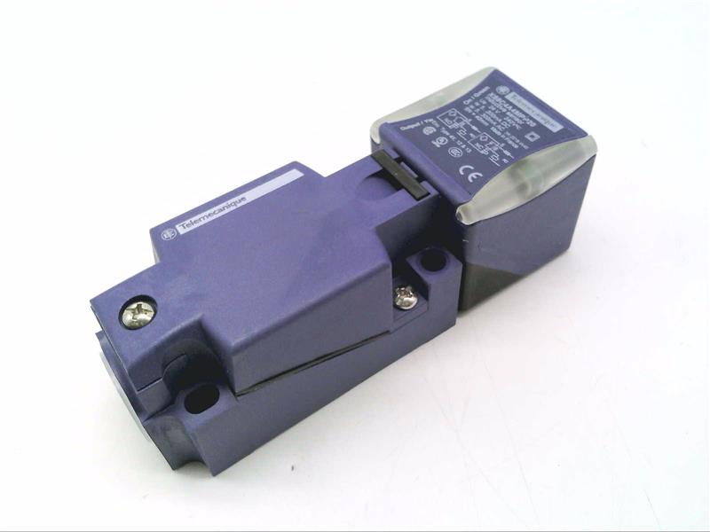 TELEMECANIQUE SENSORS XS8C4A4MPP20