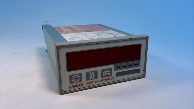 STATUS INSTRUMENTS DM4000U-00-00-000-240V