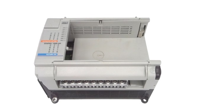 ALLEN BRADLEY 1764-24BWA