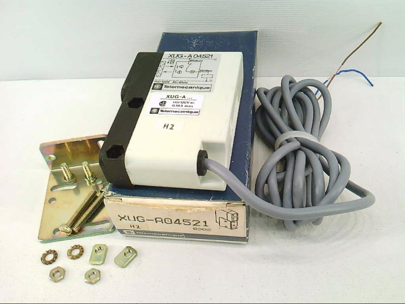 SCHNEIDER ELECTRIC XUG-A04521