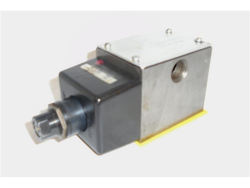 UNITED SERVO HYDRAULIC D3W4BVY13