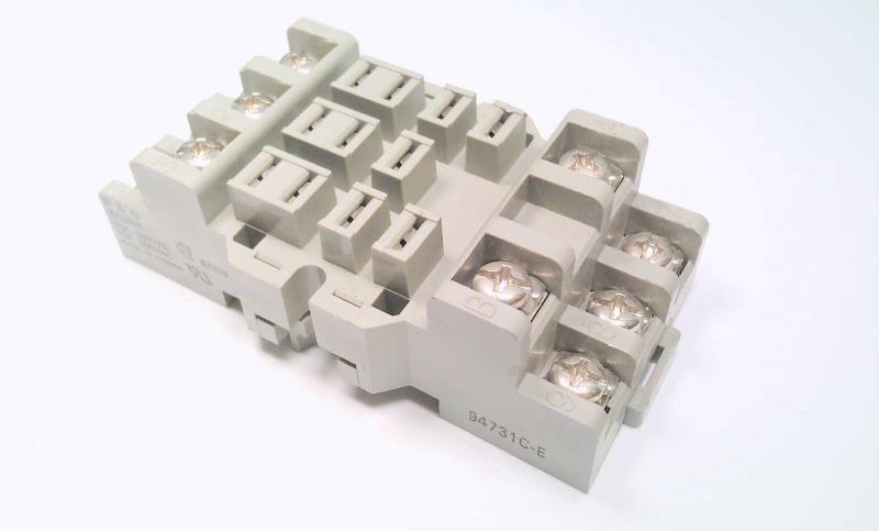 TE CONNECTIVITY 27E893