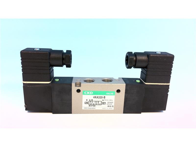 CKD CORP 4KA320-08-B-AC100V