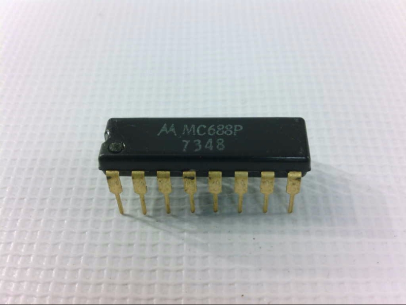 NXP SEMICONDUCTOR MC688P