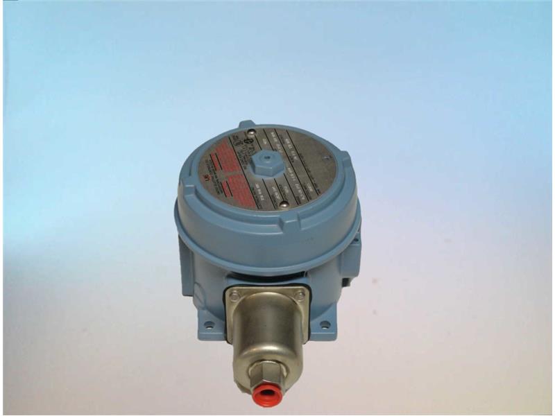 UNITED ELECTRIC J120-144-9758