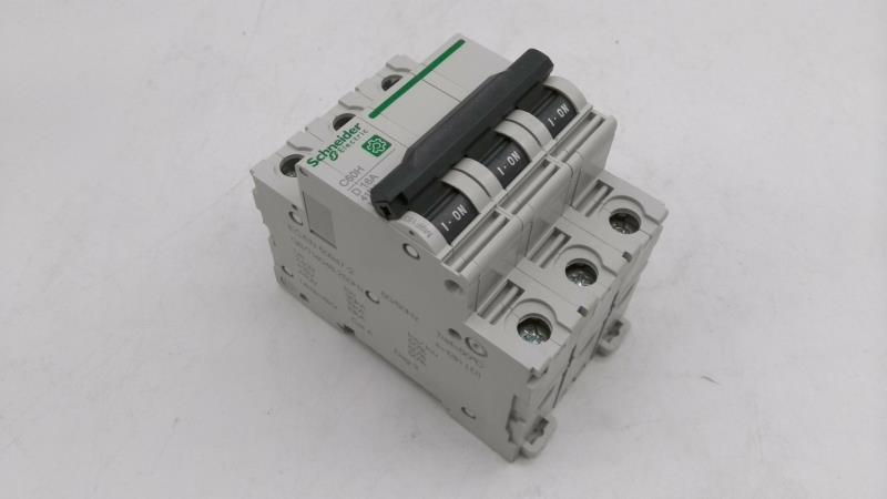 SCHNEIDER ELECTRIC M9F15316