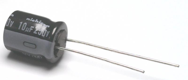 NICHICON UVY2E100MPD1TD