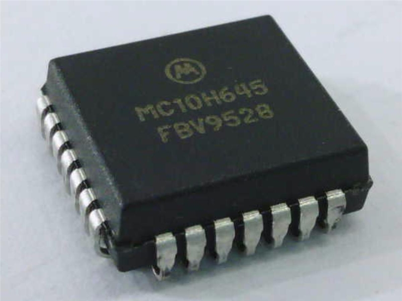 NXP SEMICONDUCTOR MC10H645FN
