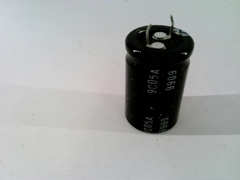 ILLINOIS CAPACITOR 688LBA025M2BE