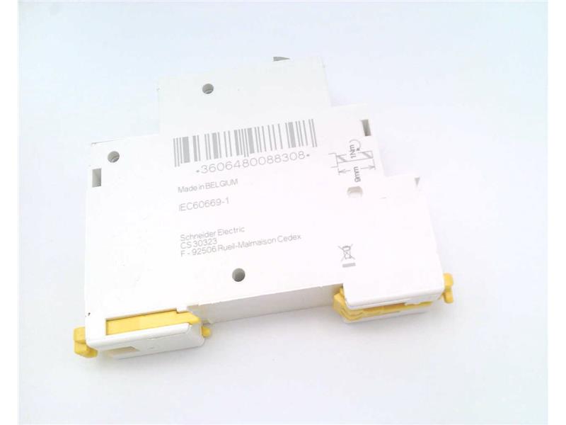 SCHNEIDER ELECTRIC A9E18038