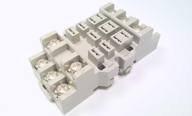 TE CONNECTIVITY 27E893