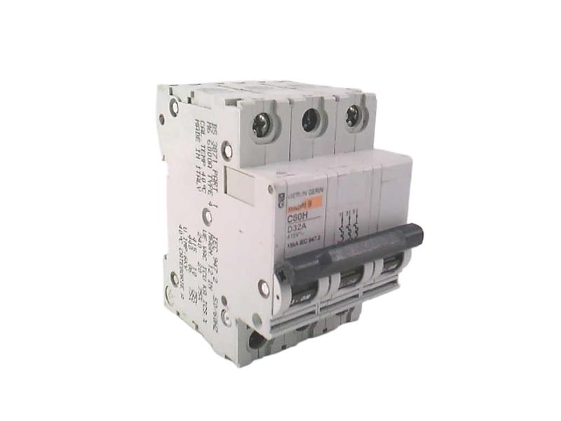 C60HD-332 by SCHNEIDER ELECTRIC
