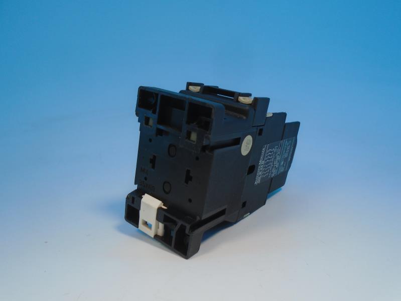 EATON CORPORATION DIL-R-44-D (220V-50HZ, 2240V-60HZ)