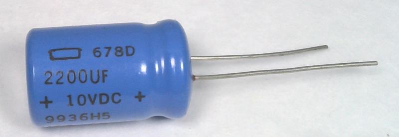 678D228M010EK3D by VISHAY