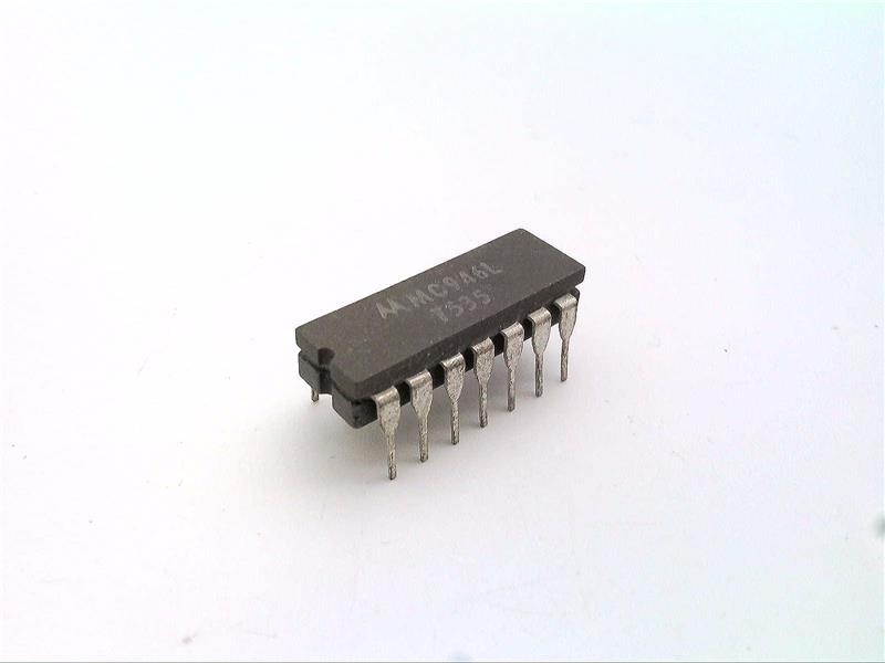 NXP SEMICONDUCTOR MC946L