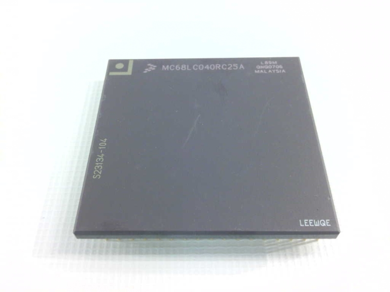 NXP SEMICONDUCTOR MC68LC040RC25A