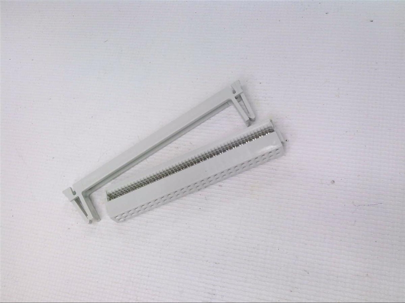 AMPHENOL 71600-650LF