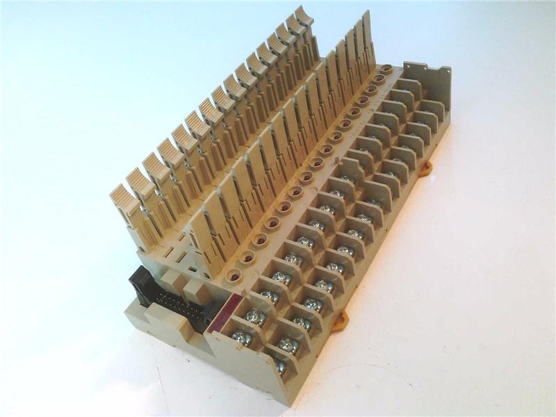 OMRON P7TF-IS16 AC110/120V