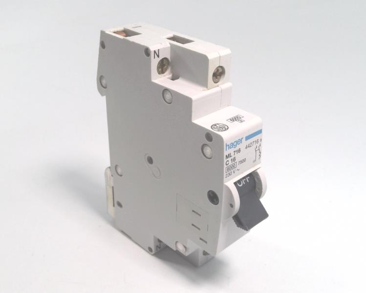 HAGER ML 716