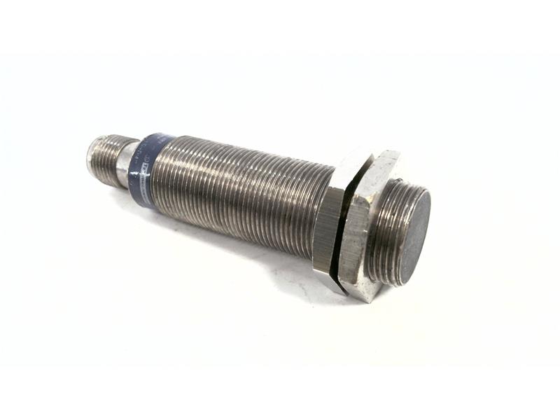 XS518BLPAM12 by TELEMECANIQUE SENSORS