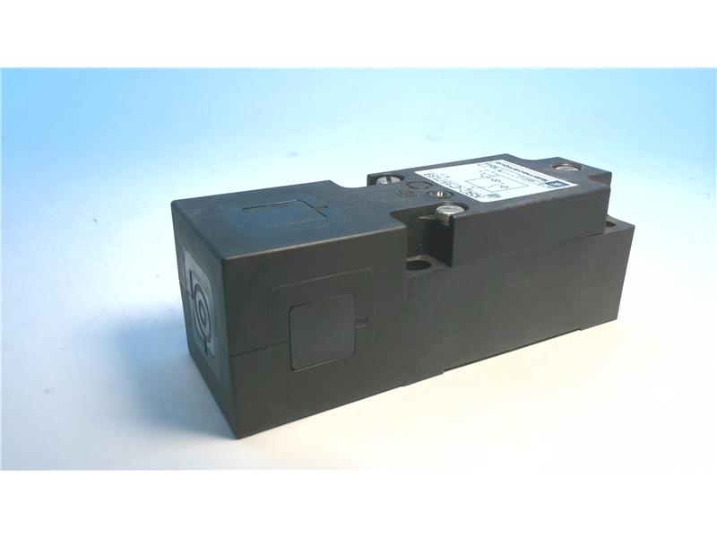 SCHNEIDER ELECTRIC XSC-C157139