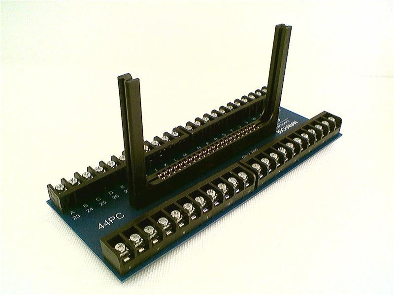 TE CONNECTIVITY 1447607-1