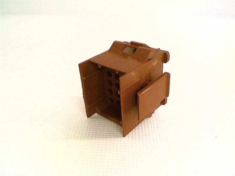 TE CONNECTIVITY 1-640514-0