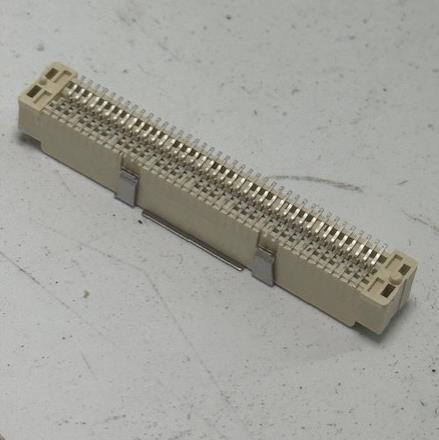 AMPHENOL 10144518-082802LF