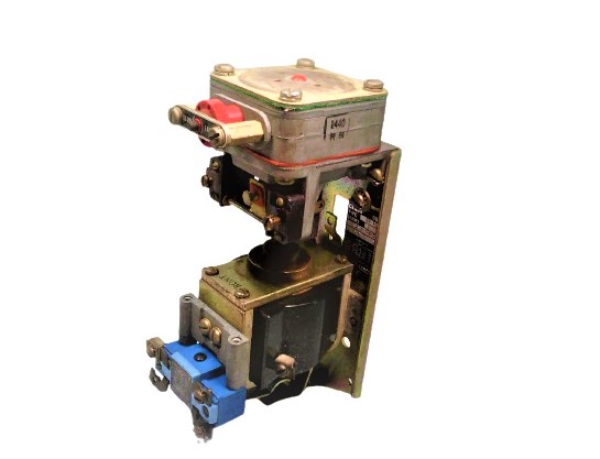 SCHNEIDER ELECTRIC 9050-CO1E-V66